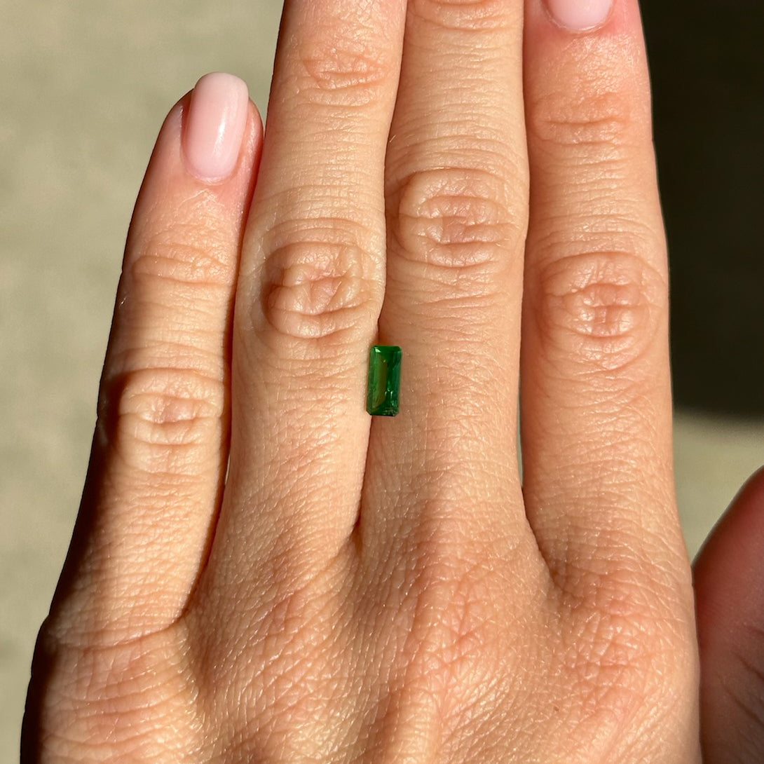 BESPOKE 0.83CT ANZA TSAVORITE GARNET