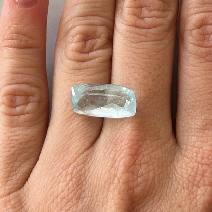 BESPOKE 10.70CT BLUE TOPAZ