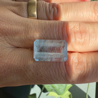 BESPOKE 12.14CT BICOLOR BLUE TOPAZ