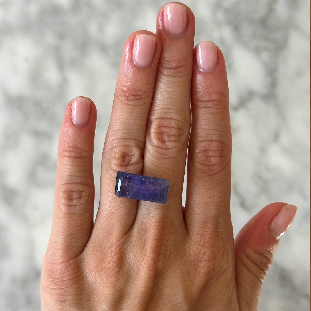 BESPOKE 13.96CT TANZANITE