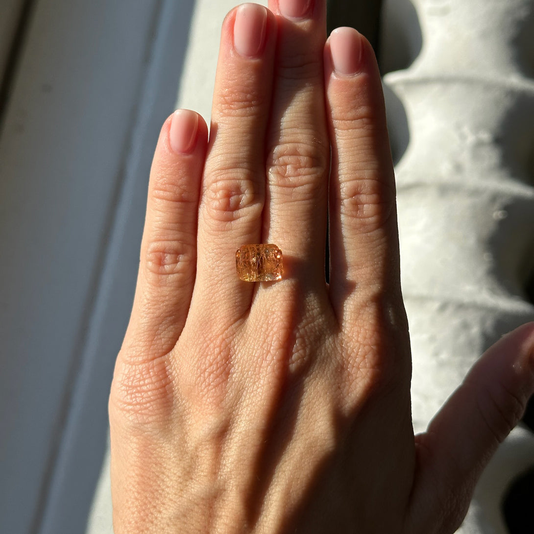 BESPOKE 4.92CT IMPERIAL TOPAZ