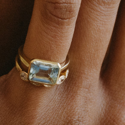 AQUAMARINE JULIA BIRTHSTONE RING