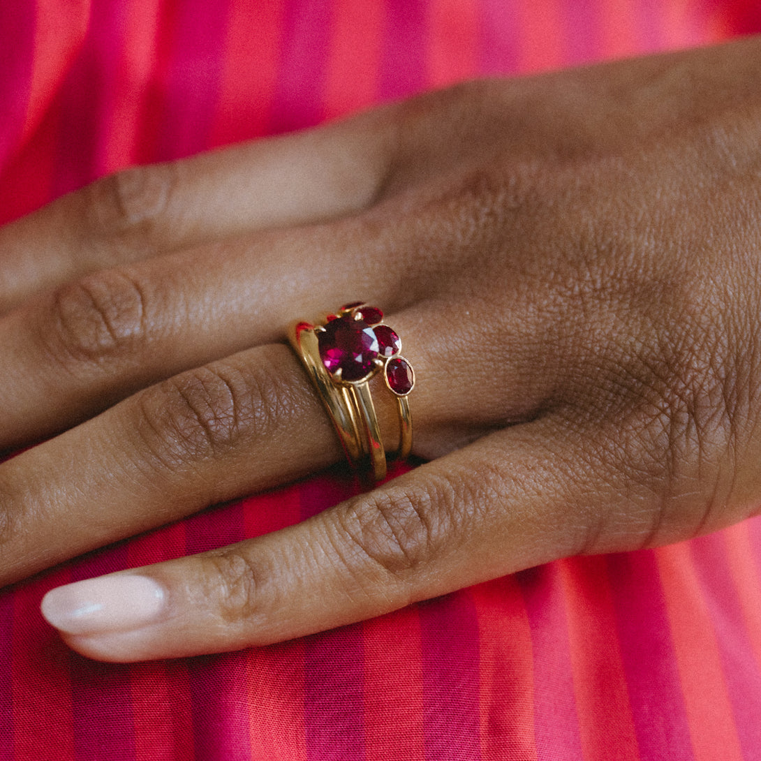 GARNET SIMONE BIRTHSTONE RING