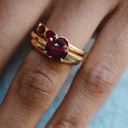 GARNET SIMONE BIRTHSTONE RING