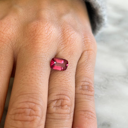 BESPOKE 1.90CT PINKISH RED SPINEL