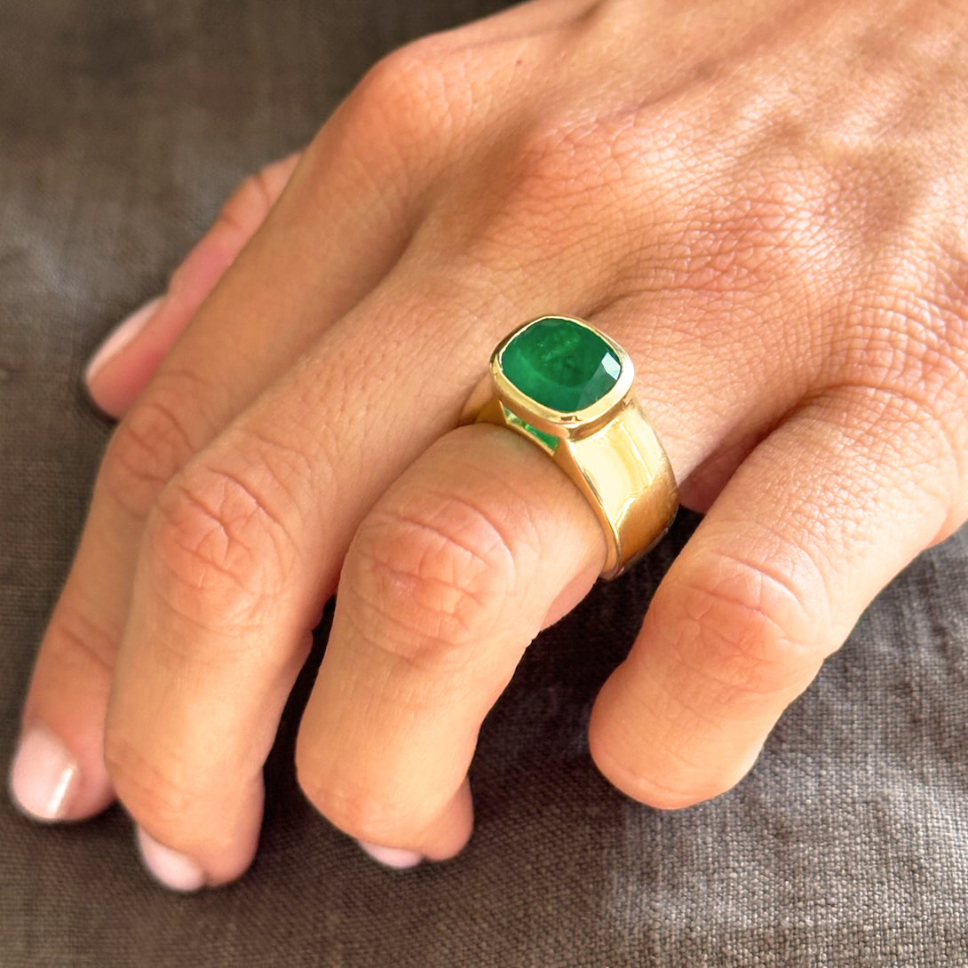 EMERALD DUNE RING