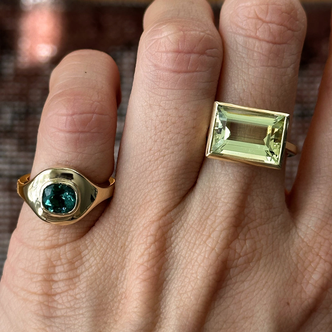 TEAL TOURMALINE RIPPLE SIGNET RING