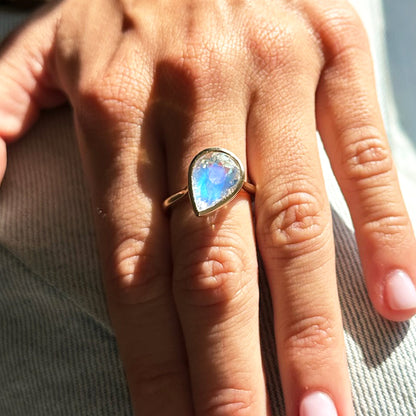 MOONSTONE TILTED BEZEL RING