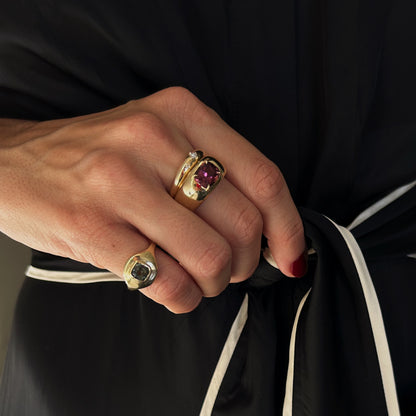 GREEN SAPPHIRE RIPPLE SIGNET RING